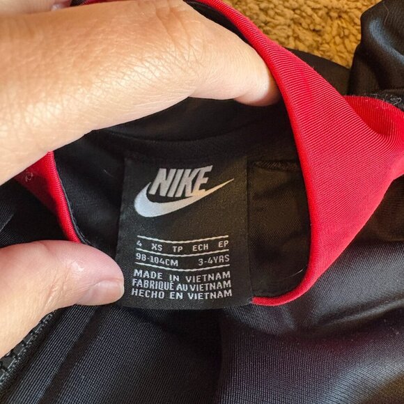 Nike red and black zip up jacket - Picture 3 of 3